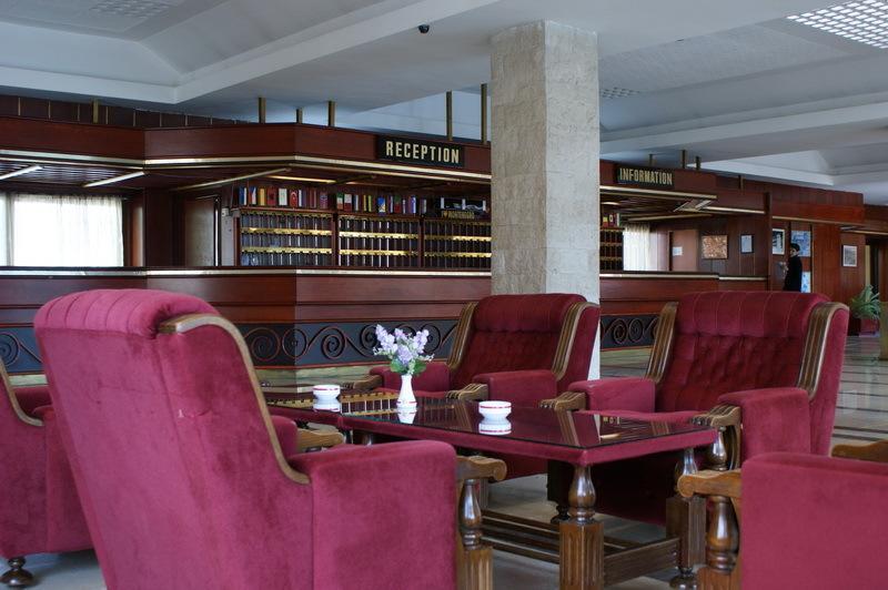 Hotel Grand Цетинє Екстер'єр фото