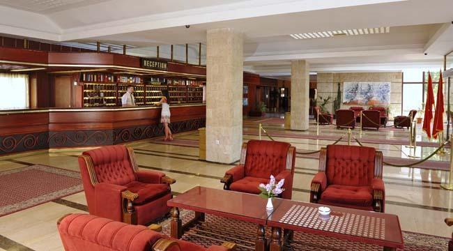 Hotel Grand Цетинє Екстер'єр фото